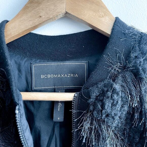 BCBGMAXAZRIA Womens Eyelash Faux Fur Semi Cropped Full Zip Black Small - Picture 4 of 8